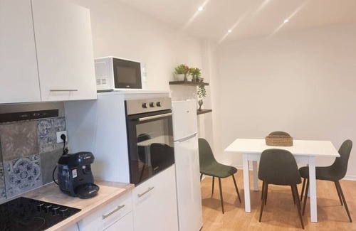 Guyancourt Apartment | New apartment with terrace 2 steps from the center