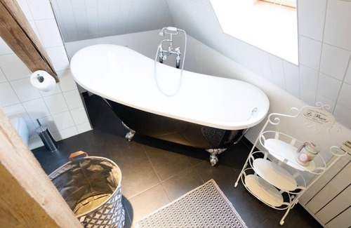 Radeberger Vorstadt Apartment | NEW at FeWo -direkt: 3-room apartment directly on the Dresdner Heide
