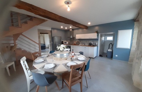 Nerac House | NEW: Beautiful stone house with fireplace and swimming pool