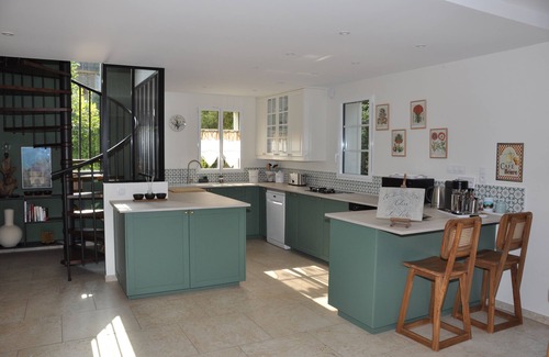 L'Isle-Adam House | New - Bed and Breakfast and rooftop - center of L'isle Adam - Le clos de l'Isle