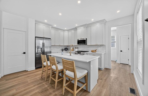 Northeast South Bend House | NEW BUILD COMPLETTION July2025 4 bed 3 bath. View of Notre Dame.
