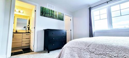 Ottawa Division Apartment | New Build with PrimeTV, Movies, Games, Airport 10 mins