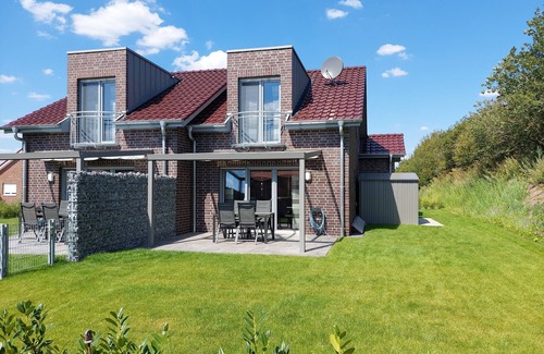 Geeste Apartment | NEW BUILD-Wonderful, modern and high-quality DHH, garden, wallbox, WLAN, near the lake