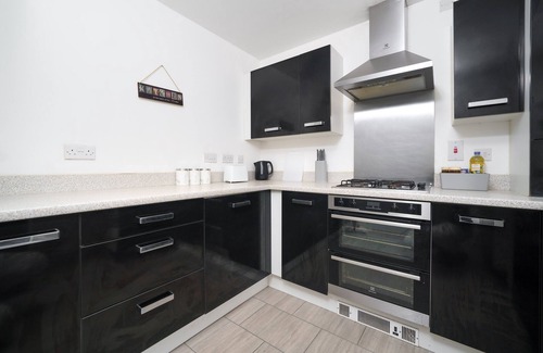 Havering House | New Built Immaculate Condition House. Garden & Private Parking.
