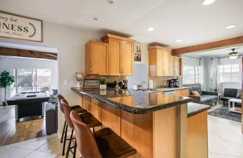 North Central Hollywood House | NEW Casa Palma, Tropical retreat