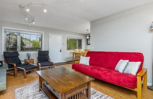 Northeast Anchorage Apartment | NEW! Charming Stay in Anchorage