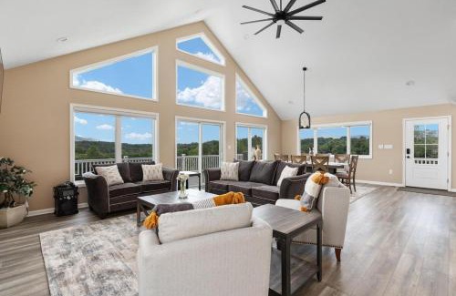 Stanley House | New! Chateau Mountain Retreat