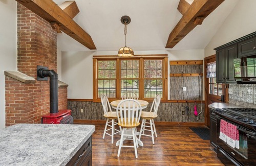 Plymouth House | NEW! Coastal Comfort with Stunning Harbor Views