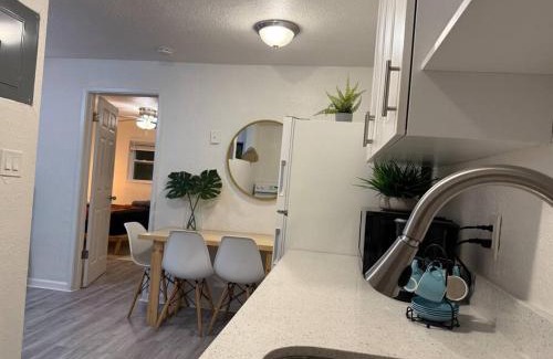 Riverside Park Apartment | New comfortable and youthful sport