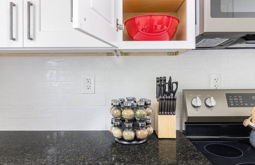 Hazel Park House | NEW!Comfy 3BR/2BA Home/Friendly City of Hazel Park