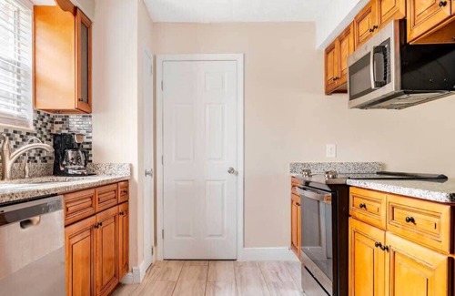 Highlands House | NEW Cozy Duplex in Jacksonville