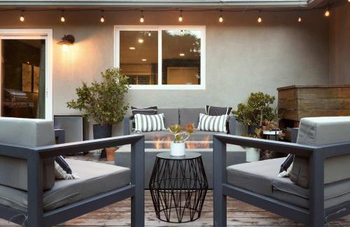 Hollywood Hills House | NEW Designer Hollywood Hills Hideaway by Universal