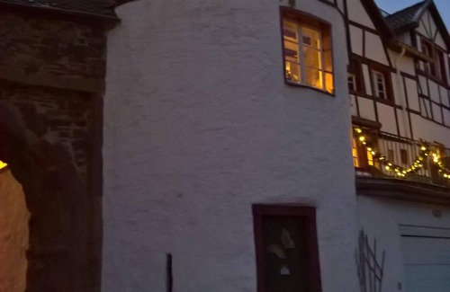 Reifferscheid House | NEW .: "Die kleine Burg", castle bar, infrared cabin, fast WiFi,
