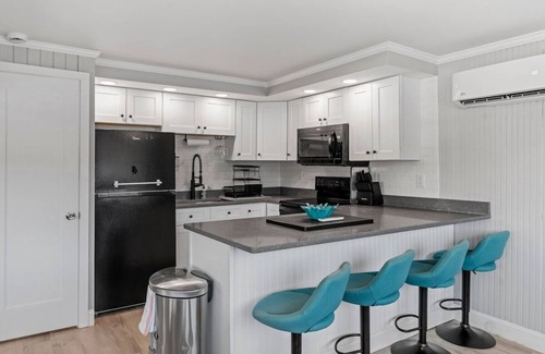 Alton Bay House | New Dreamy Lake Front Home