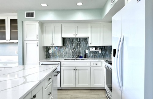 Cedar Key Condo | NEW Elevator, 1BlockToBeach, WalkToDowntown