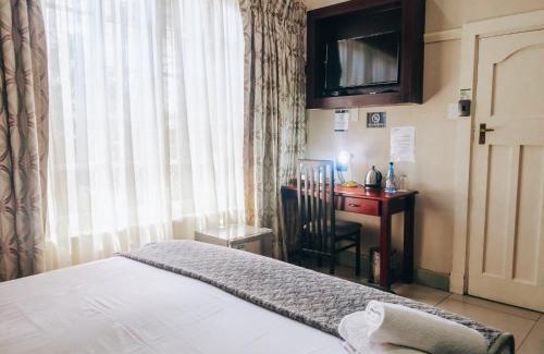 Scottsville Bed & Breakfast | New England Guest House by Ilawu