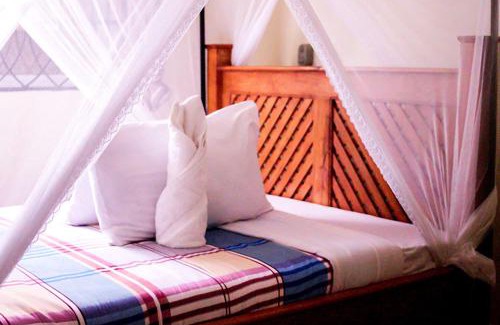 Arusha Cabin | New Favour Lodge