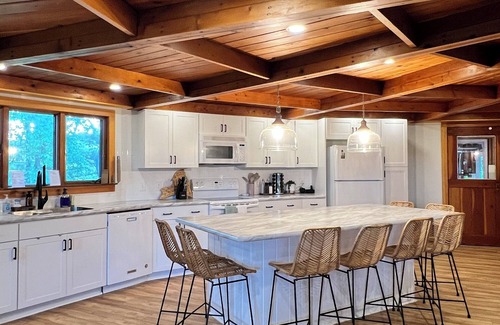 Bristol Hills House | NEW! Finger Lakes Mtn Retreat~Game Room~4BR/4BA~Family & Pet Friendly