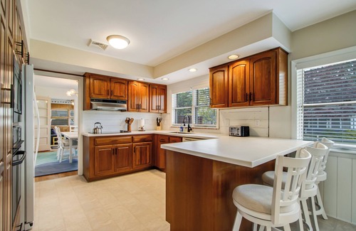 Rehoboth Beach House | NEW-Flip Flop Hideaway-oceanside, 4.5 blocks to beach, dog-friendly, sleeps 14