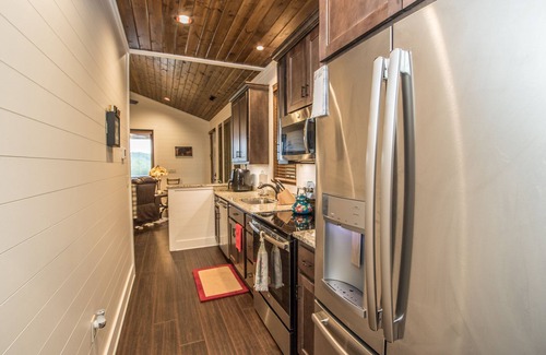 Glenville House | NEW FOREST COTTAGE W/GRILL & SCREENED IN PATIO:HIKE, FISH, GOLF, WATERFALLS