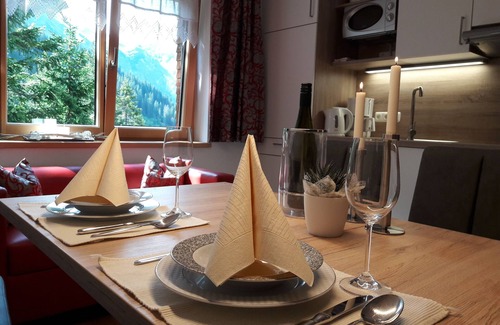 Schroecken Apartment | New, free WiFi, garden, lawn, playground, beautiful mountain backdrop,