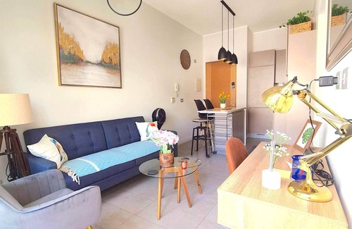 Santiago Condo | New & full condo – Free parking – Plaza egaña, Ñuñoa