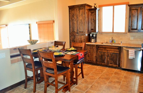 Alto House | New Golf Course House With Gorgeous Mountain Views