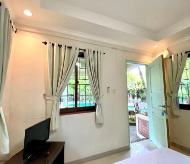 Sentul City Hotel | New Green Sentul Resort