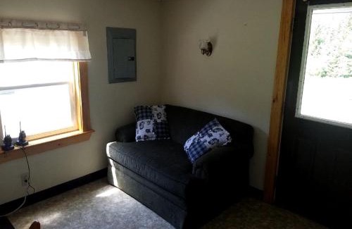 Stewartstown House | New Hampshire Cabin near Pittsburg, Ideal for a Vacation in Nature