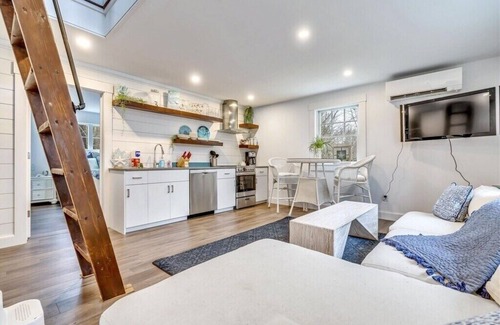 Cape Porpoise House | New home in Cape Porpoise center w/guest house!