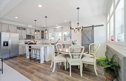 Port Clinton Cottage | New Home~Port Clinton~Lake Erie Views~Beach Access