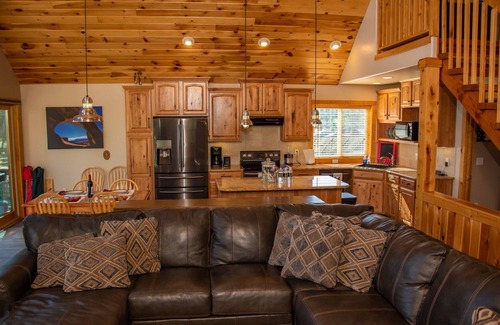 Pagosa Highlands Cabin | New Hot Tub! Close to Fishing, ATV, Hiking, Rafting, Rivers!