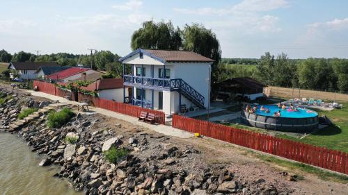 Maliuc House | New House La Nea Paul
