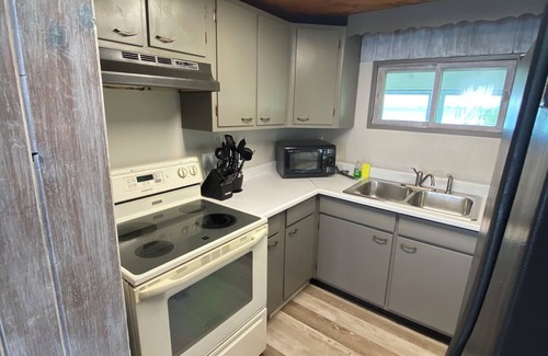 Dexter House | NEW & IMPROVED - Guffin Bay Home with new 40ft EZ Dock