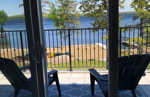 Bobcaygeon House | New Lakehouse on Private Sandy Beach, 5 Minutes from Bobcaygeon, Plenty of Toys