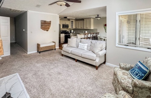 Kelleys Island Condo | New! Large 2 Bedroom Kelleys Island Condo
