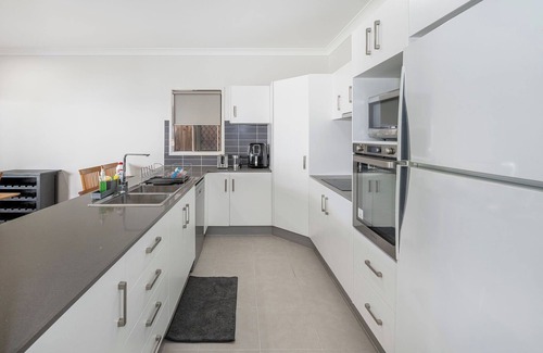 Northgate House | New Large 5 bed House Just 3km's From Brisbane Airport