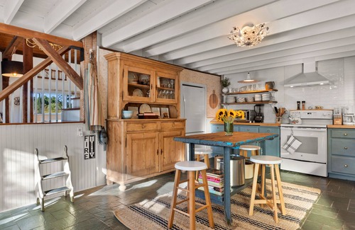 Richmond Apartment | New listing! Dublinshire Farm #3: Stunning grand apt in lovely country barn.