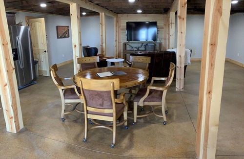 Montezuma House | New listing! Newly renovated barndominium! Peaceful, quiet stay!