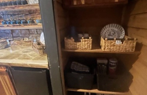 Hardy Cabin | NEW LISTING: Rustic Creek Cabin with Private Footage on South Fork Spring River