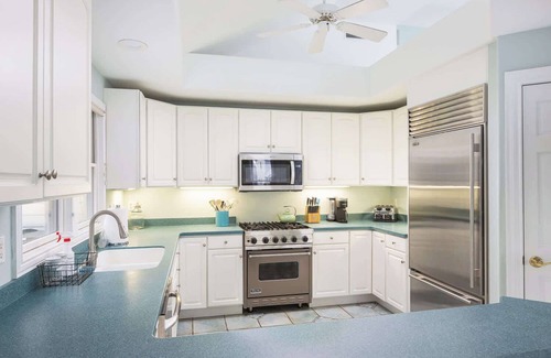 Duck House | New Listing! Semi Ocean Front with Pool & Hot Tub