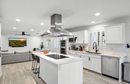 Scottsdale Country Acres House | NEW LISTING SPECIAL: Old Town Camelback Oasis: Modern Comfort, Private Pool!
