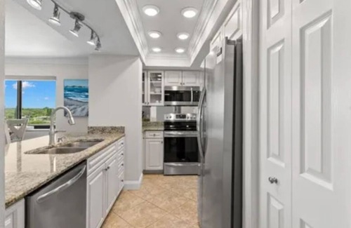 Independence Square Condo | New Listing Beautiful Views of the Beach & Intercoastal Waters! Top floor Unit!