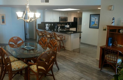 South Padre Island Condo | New Listing - Awesome Beachfront Condo !