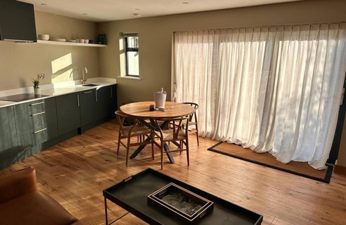 Findon House | New look Goatchers Studio is ready to welcome you!
