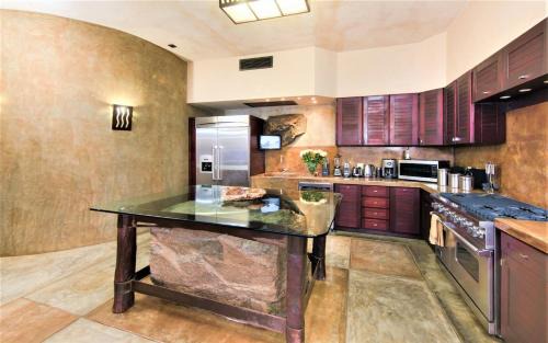 Todos Santos Villa | NEW Luxury Getaway - Pool, Spa, Sunset, VIEWS @ Casa Bella