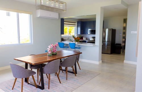 Whitehouse Villa | New Luxury Oceanview Villa!