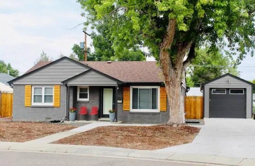 Arvada Plaza Area House | NEW! Modern 2 Bed/2BA House - walkable to Olde Town!