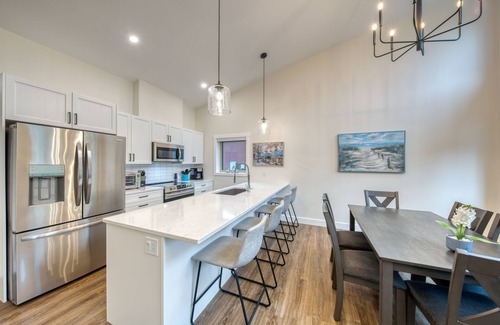 East Kootenay Cabin | New Modern Family Friendly Cabin Close To The Beach, Golf Courses & Hot Springs