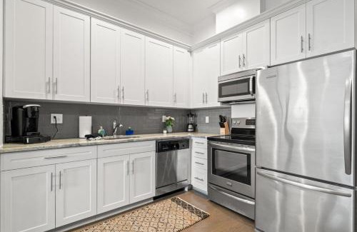 Historic Ybor Apartment | NEW! Mojito Manor - Stunning Studio On 7th Ave